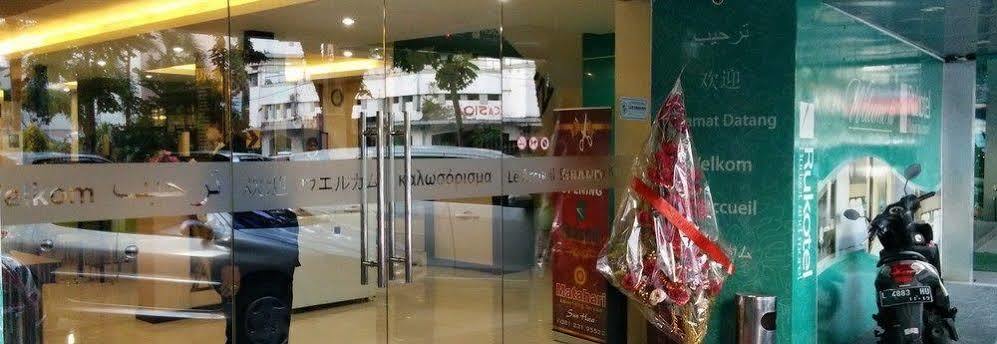 Oyo 277 Rukotel Near Rsu Adi Husada Undaan Kota 수라바야 외부 사진